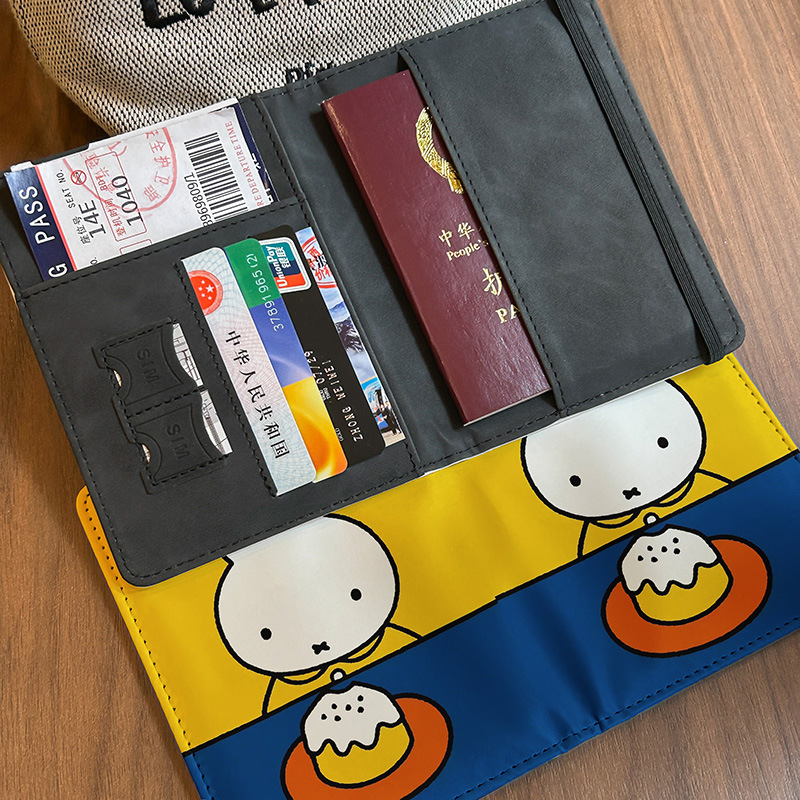 Kawaii Miffy Card Case ID Case - Travel Accessories Overseas recension och pris